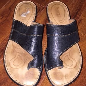 Born sandals